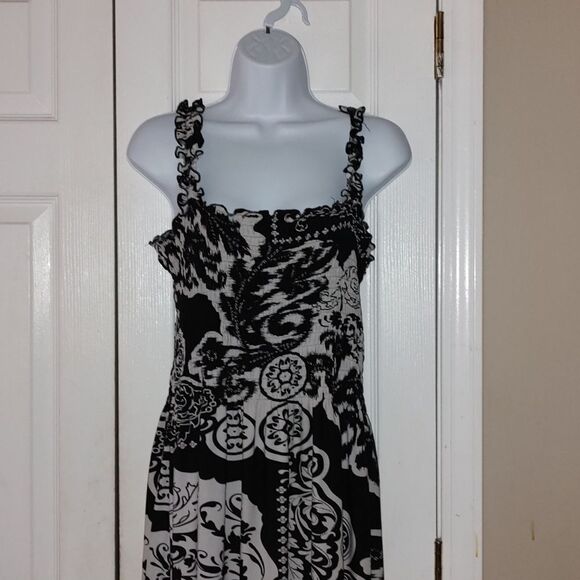 New Directions black and white smocked summer beach dress Sz 8 - Picture 3 of 8
